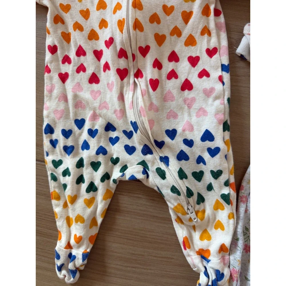Old Navy Baby 0-3M 3 Pack Footed Sleep and Play Pajamas Rainbow Heart Floral Set